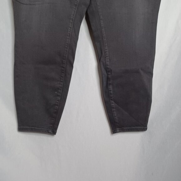 Torrid Jeans Women's Plus Size 24R Black Sky-High Skinny Denim Pants NWT - Picture 6 of 9